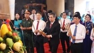ນະຄອນໂຮ່ຈິມິນຈັດພິທີລະນຶກເຖິງກະສັດຮຸ່ງຢ່າງຈິງຈັງ, ເພື່ອເຜີຍແຜ່ຈິດໃຈກັບຄືນສູ່ຮາກເຫງົ້າ.