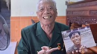 Major Nguyen Huu Cu beretter om 'sejrens smil' i Uafhængighedspaladset.