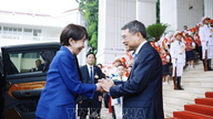 Perdana Menteri Le Minh Hung memimpin upacara penyambutan resmi untuk Perdana Menteri Jepang.