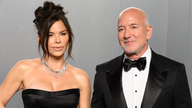 Miliardář Jeff Bezos utratil 20 milionů dolarů za pořádání Met Gala navzdory vlně protestů.
