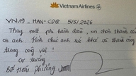 Læger på Bach Mai Hospital redder passagerer på flyet mellem Hanoi og Paris.