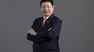 Japonia îi acordă președintelui FPT, Truong Gia Binh, Ordinul Soarelui Răsare.