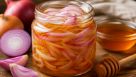6 bienfaits des oignons marinés au miel