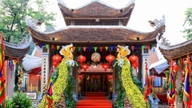 Bunga-bunga yang meriah menghiasi upacara pembukaan Tokong dan Makam Tay Tuu pada tahun 2026.