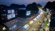 Zatoka Ha Long rozświetla się kolorami karnawału 2026.