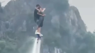 Flyboard crash in Ninh Binh: Safety standards for extreme sports need to be standardized.