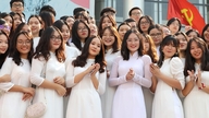 Hanoi strävar efter att föra Amsterdam High School och Chu Van An High School närmare internationella standarder.