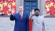 Il prestigio del Vietnam è aumentato in seguito alla visita del Segretario Generale e del Presidente in due paesi dell'Asia meridionale.