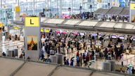 Seks thailandske lufthavne opkræver et ekstra servicegebyr på 50% for internationale passagerer.