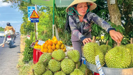 Ovesta ulos astuessasi vastaan ​​tulee... durian!