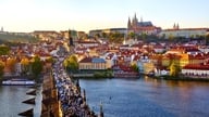Vihreä linja yhdistää kaksi Euroopan kulttuuripääkaupunkia.