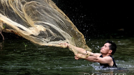 Pronti a organizzare la tradizionale festa della pesca fluviale nel comune di Toan Thang.