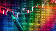 Pasar saham pada 30 Juni: Sektor properti menopang pasar, VN-Index masih mundur di bawah 1.865 poin.