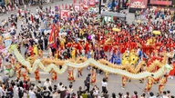 De straten van Hai Phong bruisen van leven tijdens het festivalseizoen.
