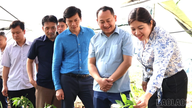 Delegationen fra Muong Chanh kommune besøgte Mu Cang Chai kommune for at lære af deres erfaringer med at udvikle lokalsamfundsturisme.