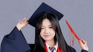 Vietnamilaista ja kiinalaista syntyperää oleva tanssija hyväksytään useisiin amerikkalaisiin yliopistoihin.