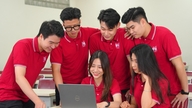For første gang har en vietnamesisk offentlig skole opnået QS Stars 5 Stars Overall-certificering.
