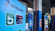 Bränslepriser idag, 15 maj 2026: E10 kostar från 23 450 VND/liter.