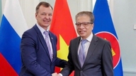 Ambassadør Dang Minh Khoi holdt et møte med den første viseformannen i Russlands føderasjonsråd.
