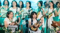 Meluncurkan paduan suara komunitas untuk para lansia dan penyandang disabilitas.