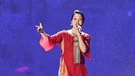 My Linh og Vo Ha Tram skinner på en stor kunstfestival i Thai Nguyen.