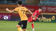 Hanoin poliisi - Thanh Hoa (toinen puoliaika) 0-0: VAR hylätään Leo Arturin maali.