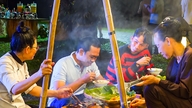 Makanan jalanan berkontribusi dalam menarik wisatawan.