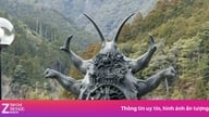 'Muskulære' kakerlakstatuer tiltrækker turister i Japan.