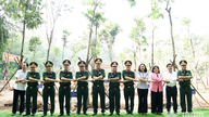 Ho Chi Minh City-kommandoen lancerede kampagnen "Plantning af træer for evigt at huske onkel Ho".