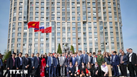 Başkan Ho Chi Minh'in izinden giderek, Vietnam ve Rusya arasındaki dostluğu geliştiriyoruz.