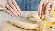 Sådan bruger du bananskræller til at behandle 3 almindelige hudlidelser.