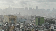 Mange områder i Ho Chi Minh City oplevede morgenregn, mens provinser i Mekongdeltaet fik op til 160 mm nedbør.