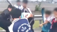 Ninh Binh: Myndighederne verificerer videoen, der viser en mandlig elev blive slået med bælter af en gruppe klassekammerater på den specialiserede fremmedsprogsskole.
