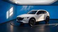 El mercado de los SUV del segmento C es extremadamente competitivo, y el Mazda CX-5 ha lanzado una nueva versión, la primera con un precio inferior a 700 millones de VND.
