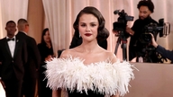 Selena Gomez spiller hovedrollen i en 4 timer lang film med en aldersgrænse på R.