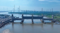 La ville d'Hô Chi Minh-Ville poursuit le projet de barrière anti-marée de 10 000 milliards de dongs et exige qu'il soit achevé dans les délais prévus, soit d'ici le 31 décembre.