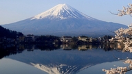 Japan udvikler turisme kombineret med beredskabsplaner som reaktion på en 'stor katastrofe' ved Fuji-bjerget.