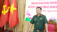 Comando militare provinciale di Quang Ninh: riunione e encomio per gli ufficiali che hanno ottenuto risultati eccellenti nelle competizioni del 2026.