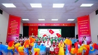 Phu Luong Ward "holder traditionens flamme i live" for den yngre generation.
