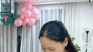 Skuespillerinden Lan Phuong holdt en simpel 8-års fødselsdagsfest for sin datter Lina Linh i Hanoi.