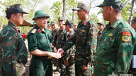 กองบัญชาการทหารภาค 5 ตรวจสอบการเตรียมการสำหรับการฝึกซ้อมป้องกันประเทศระดับภูมิภาคในจังหวัดดักลัก