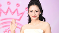 Den kvindelige studerende tilmeldte sig modigt Miss Vietnam og trådte ud af sin komfortzone.