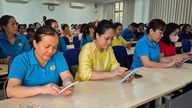 សហព័ន្ធសហជីពកម្មករទីក្រុងហូជីមិញបានបើកការប្រកួតតាមអ៊ីនធឺណិត “មានមោទនភាពចំពោះវណ្ណៈកម្មករ សហជីពរឹងមាំ”។