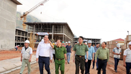 AMACCAO cùng lực lượng Công an vượt núi hiểm trở, gieo chữ nơi 'một tiếng gà gáy ba nước cùng nghe'