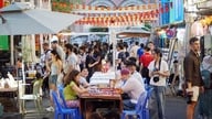 "Byfestivaler" liver op i Ho Chi Minh Citys Boggade.