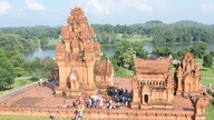 Den vietnamesiske kultur- og turistlandsbyen for etniske grupper innenfor Hanois nye utviklingstrajektorie: