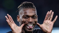 MU fører an i kapløbet om at skrive kontrakt med den 'globale superstjerne' Rafael Leao til en uventet lav pris.