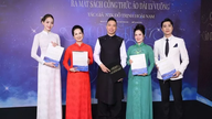 Designer Do Trinh Hoai Nam lancerer en bog med opskrifter på firkantede plisserede ao dai-mønstre (vietnamesisk traditionel kjole).