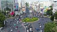 La circulation au rond-point de Dien Bien Phu était stable lundi matin, mais certaines routes avoisinantes connaissaient des embouteillages.