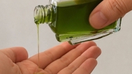 Hur använder man medicinsk olja utan att orsaka skada?